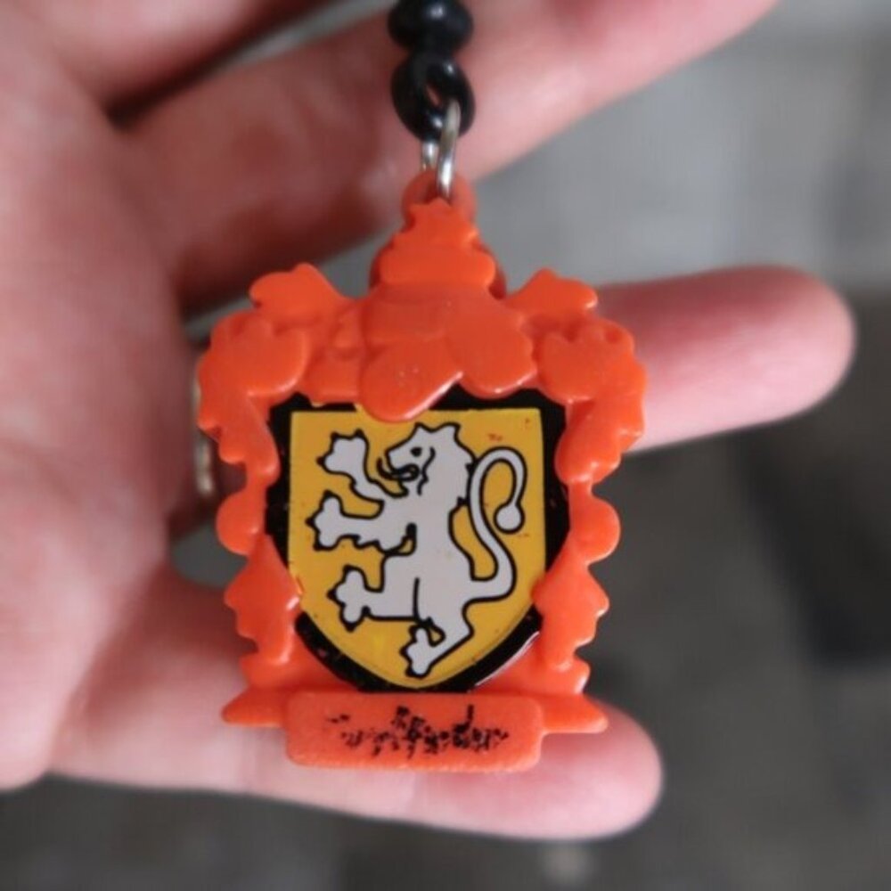 Ooshies Harry Potter Collectibles Series 2 Rare Gryffindor Crest Red Bag Clip